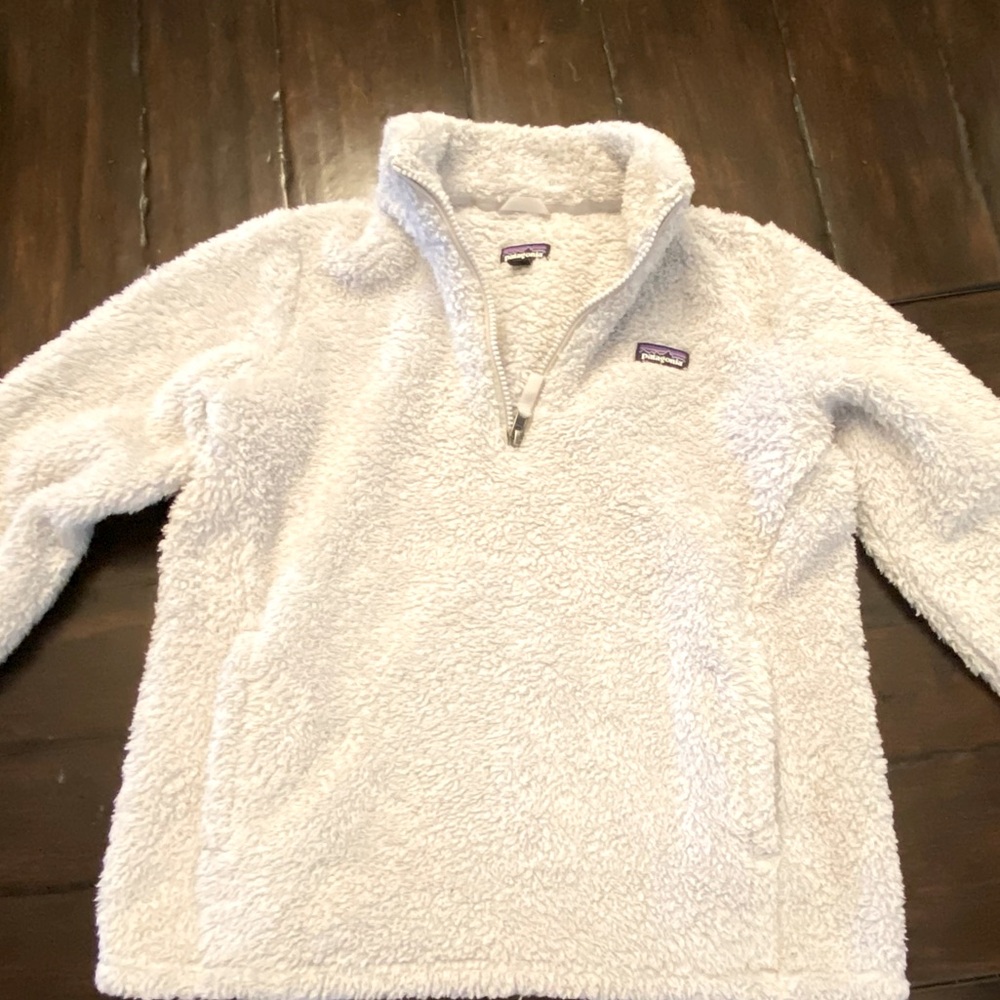 Girls XL (size 14) Patagonia fleece half-zip pullover. Good used condition.